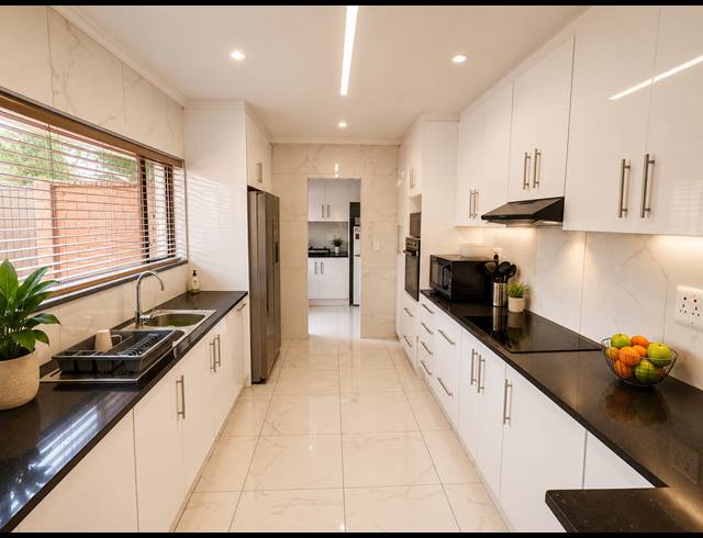 3 BEDROOM HOUSE FOR SALE IN BEREA WEST